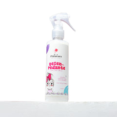 Girls Hair Detangler with Keratin, Jojoba Oil, Argan Oil. For all hair types.